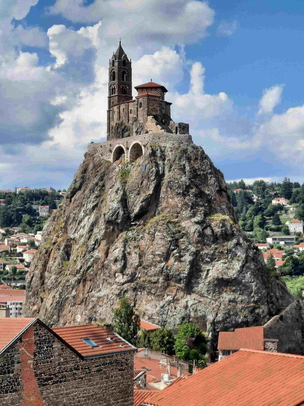Le Puy Kapelle auf der Nadel v2